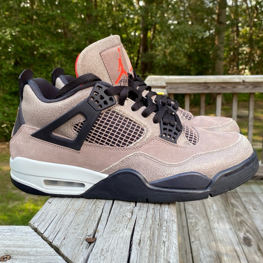 Nike Air Jordan 4 Retro Taupe Haze
